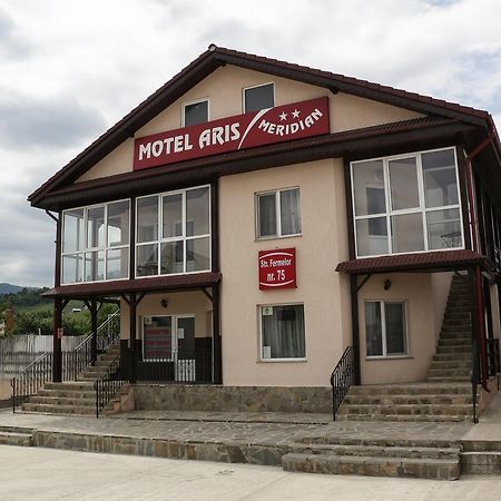Motel Aris Meridian Пьятра-Нямц Экстерьер фото