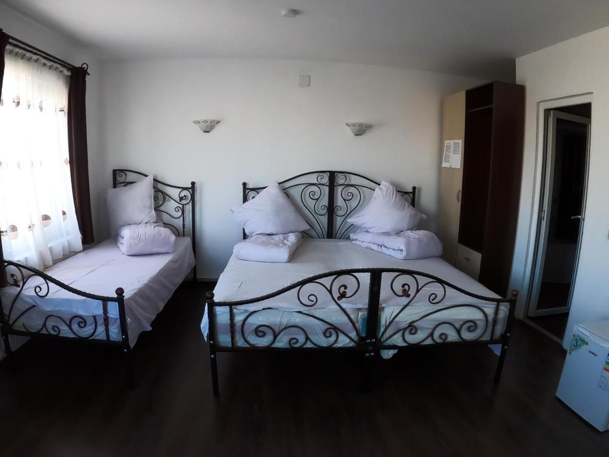 Motel Aris Meridian Пьятра-Нямц Экстерьер фото