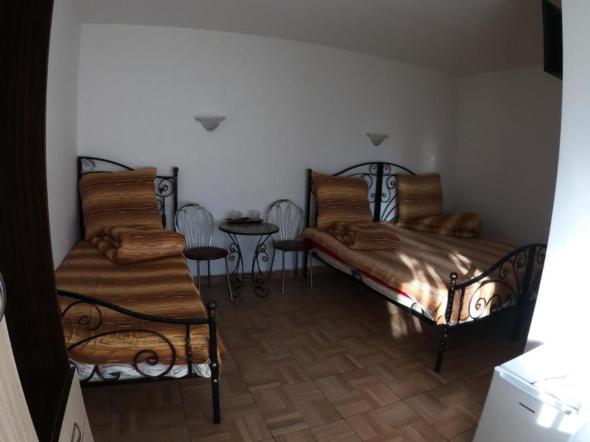Motel Aris Meridian Пьятра-Нямц Экстерьер фото