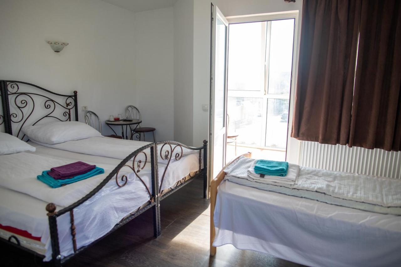 Motel Aris Meridian Пьятра-Нямц Экстерьер фото