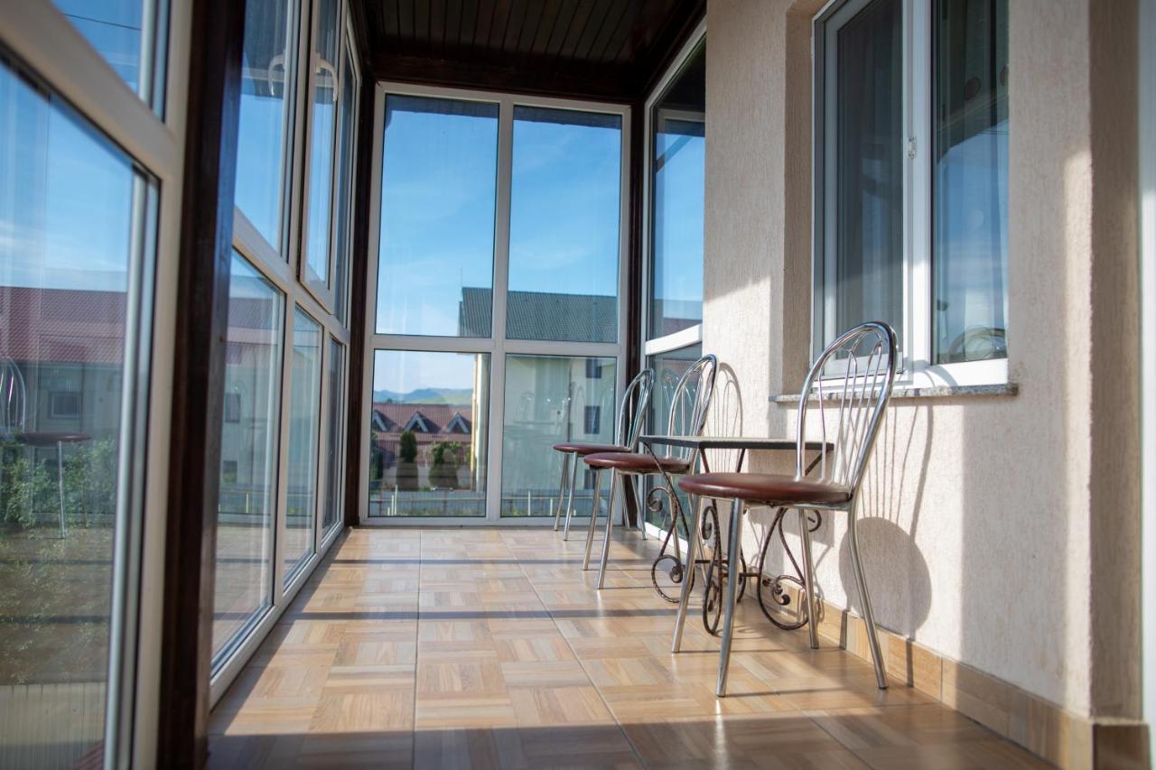 Motel Aris Meridian Пьятра-Нямц Экстерьер фото