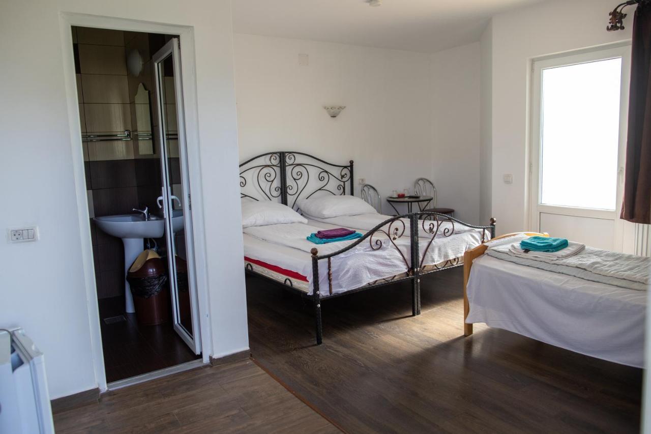 Motel Aris Meridian Пьятра-Нямц Экстерьер фото
