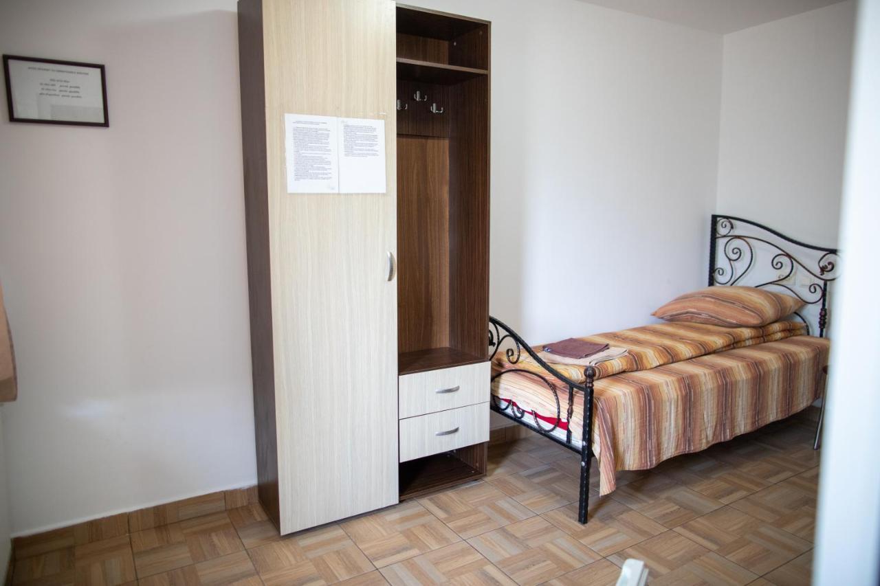 Motel Aris Meridian Пьятра-Нямц Экстерьер фото