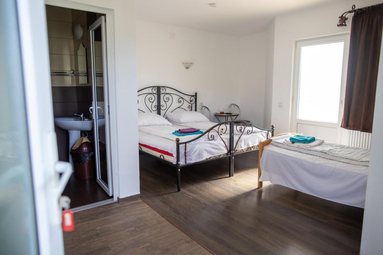 Motel Aris Meridian Пьятра-Нямц Экстерьер фото