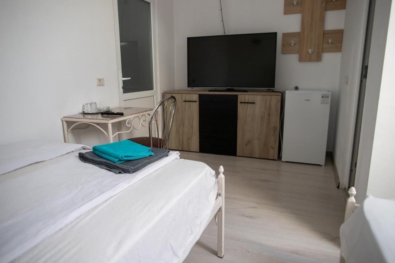 Motel Aris Meridian Пьятра-Нямц Экстерьер фото