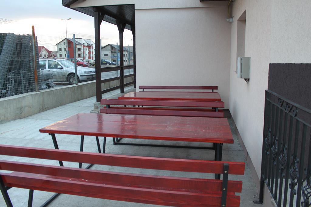 Motel Aris Meridian Пьятра-Нямц Экстерьер фото