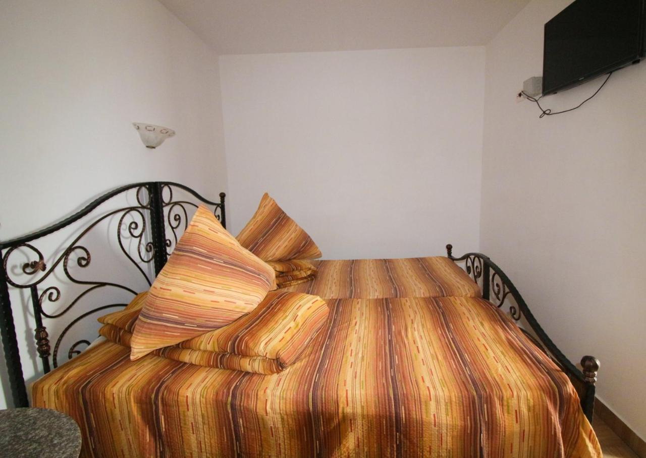 Motel Aris Meridian Пьятра-Нямц Экстерьер фото