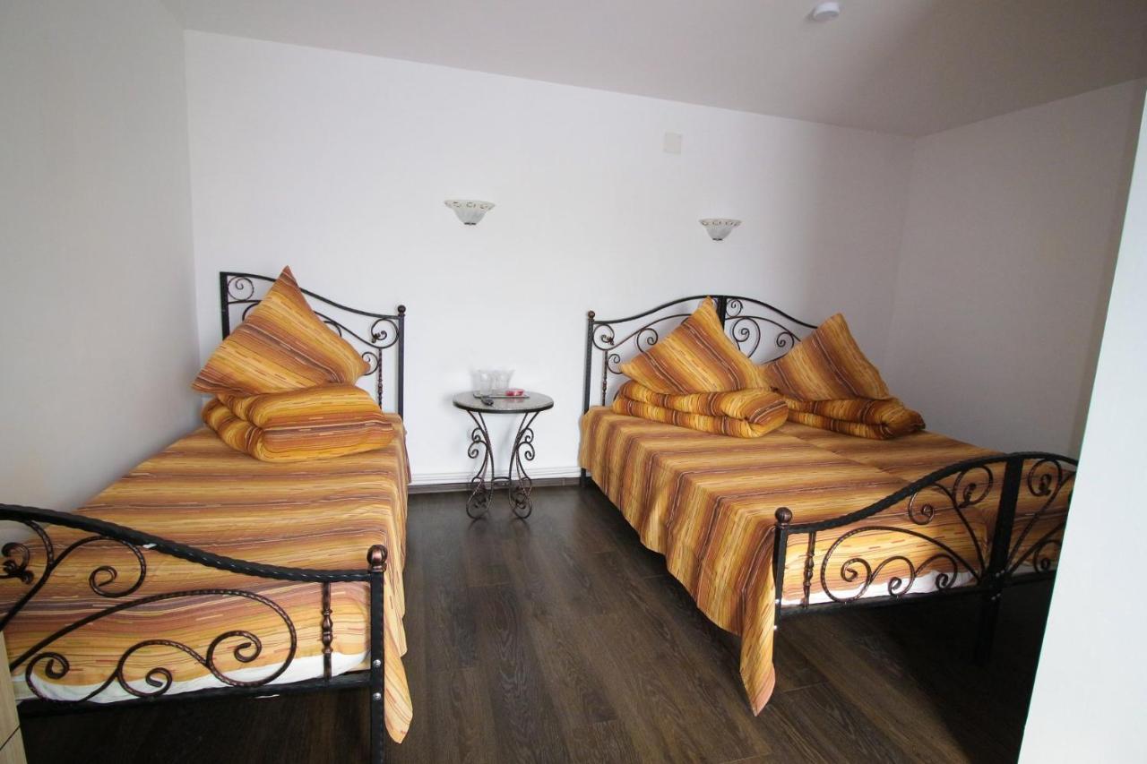 Motel Aris Meridian Пьятра-Нямц Экстерьер фото