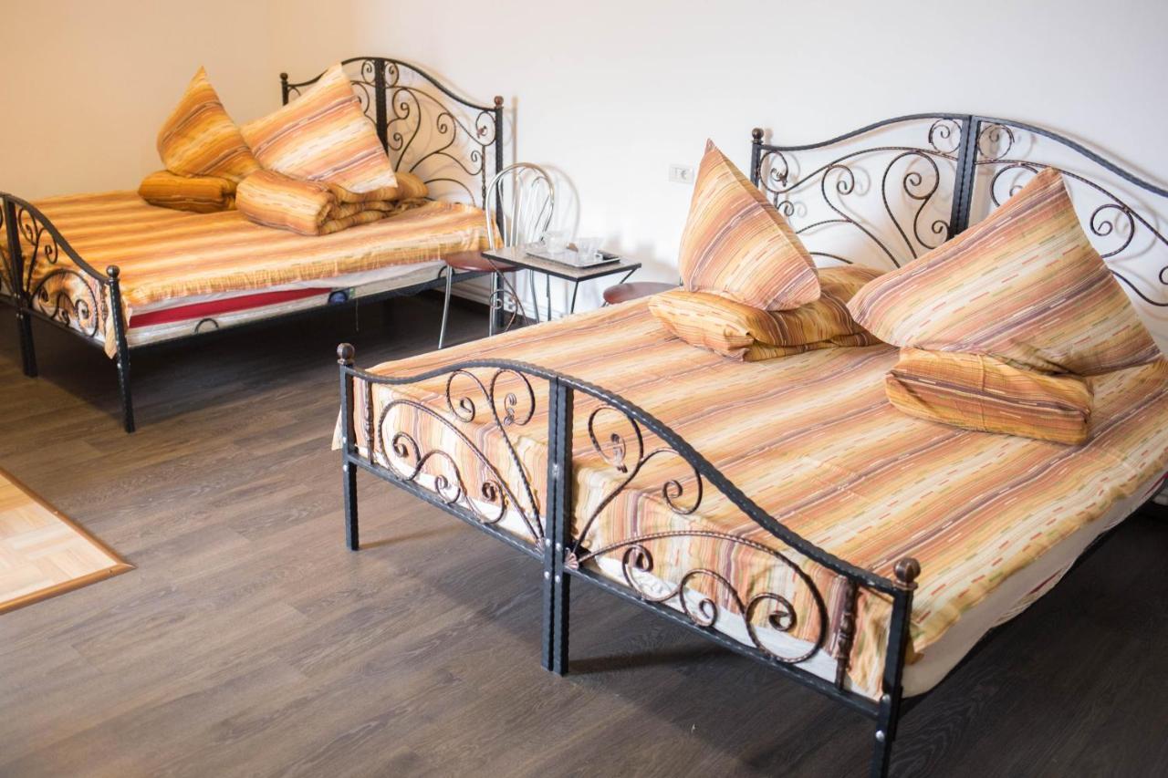 Motel Aris Meridian Пьятра-Нямц Экстерьер фото