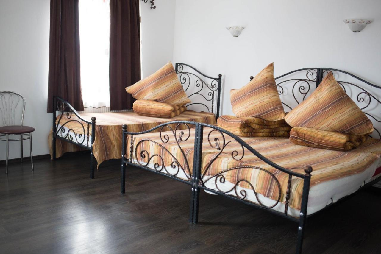 Motel Aris Meridian Пьятра-Нямц Экстерьер фото